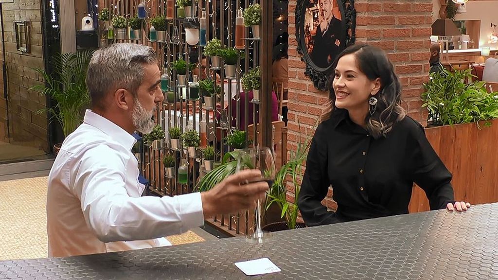 Ángel y Silvana durante su cita en 'First Dates'