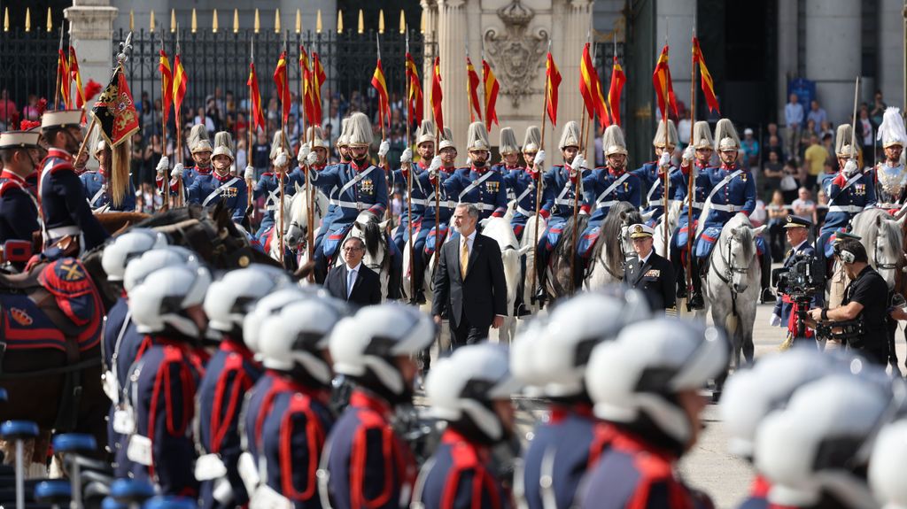 El mandatario colombiano ha sido recibido con honores militares.