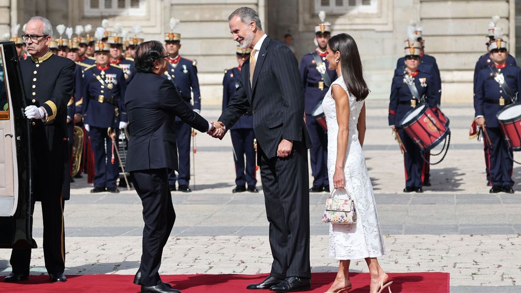 El presidente de Colombia ha sido recibido por los reyes