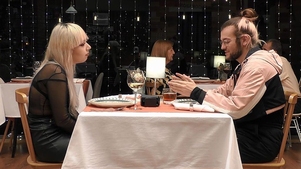 David y Lorena durante su cita en 'First Dates'