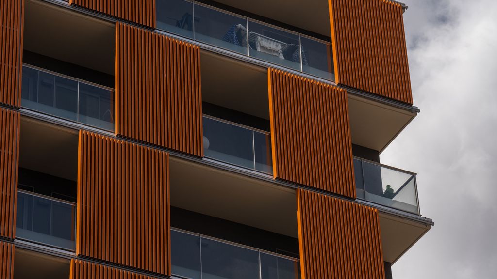 EuropaPress 5148113 fachada edificio 25 abril 2023 barcelona catalunya espana oferta viviendas