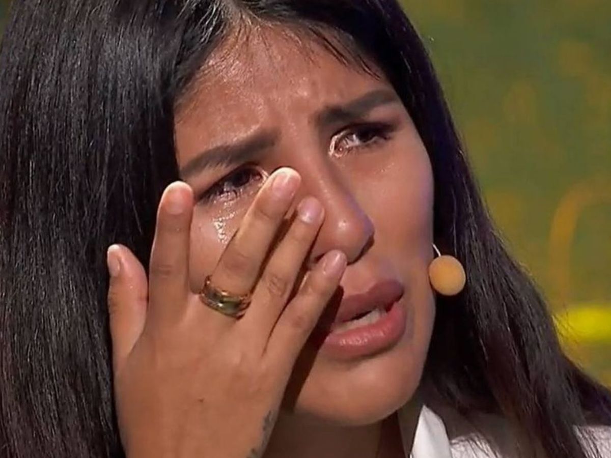 Isa Pantoja rompe a llorar al saber que Asraf Beno es salvado de la  nominación - Supervivientes