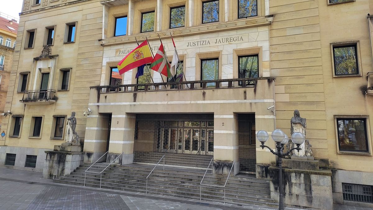 Palacio de Justicia de Bilbao Palacio de Justicia de Bilbao