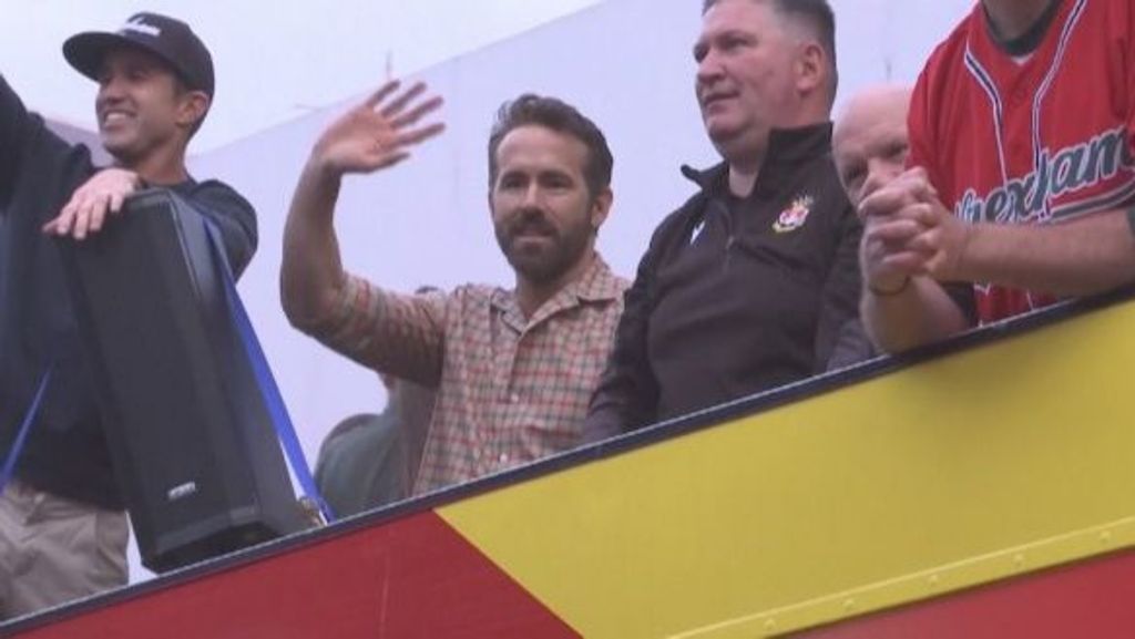 El gran premio que el actor Ryan Reynolds dará a los jugadores del Wrexham por el histórico ascenso: un viaje a Las Vegas