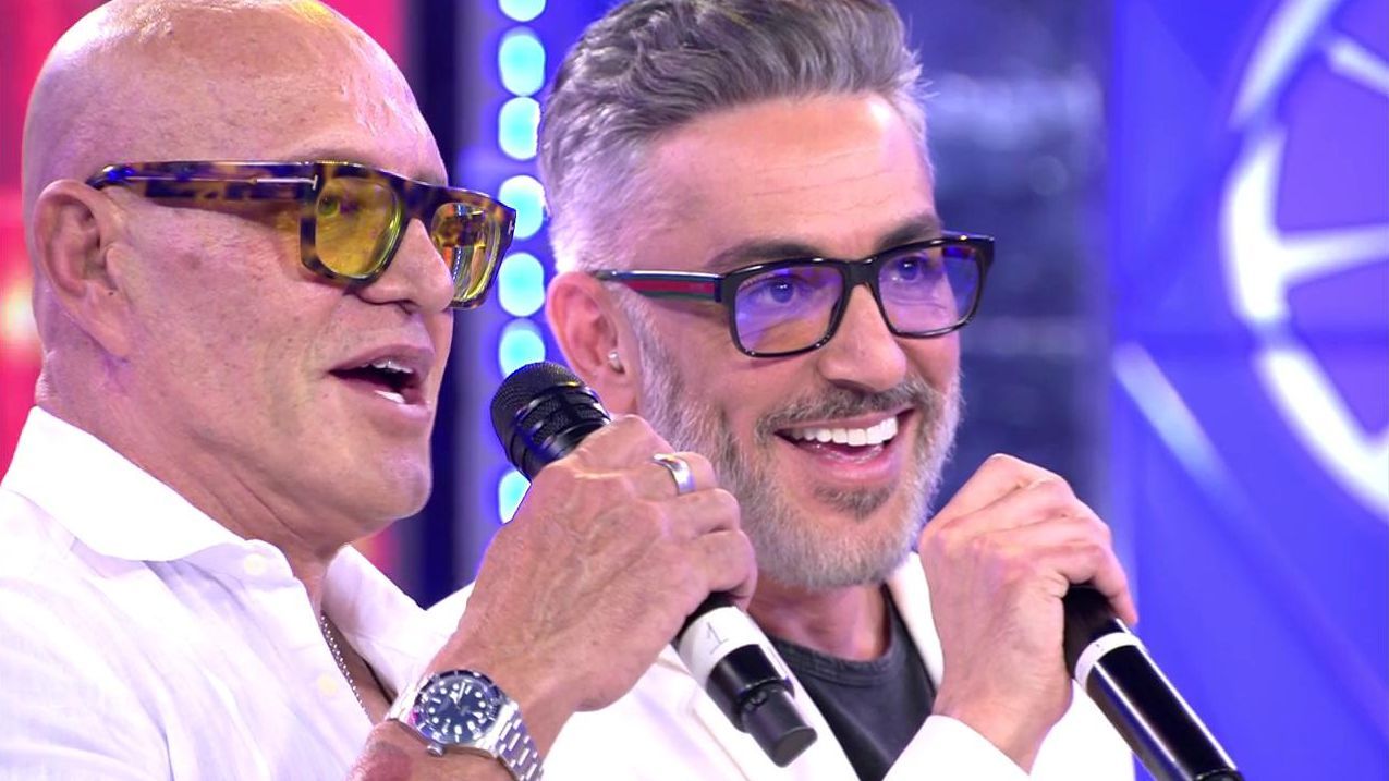 Kiko Hernández y Kiko Matamoros cantan 'Garganta con arena' de Diego el Cigala