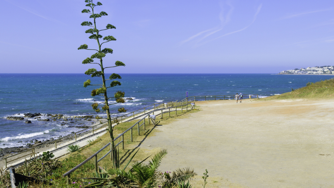 Las playas de El Espigón de Huelva y la del Chaparral de Mijas obtienen por primera vez la bandera azul