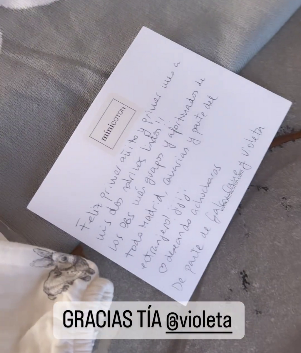 Violeta también ha escrito una carta para sus dos 'sobrinos'