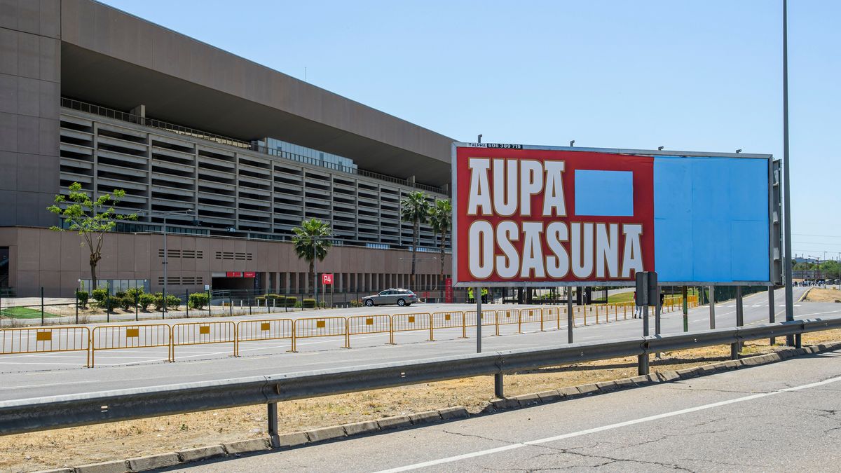 Ayuntamiento Sevilla pide retirar una valla de Bildu junto a Estadio Cartuja
