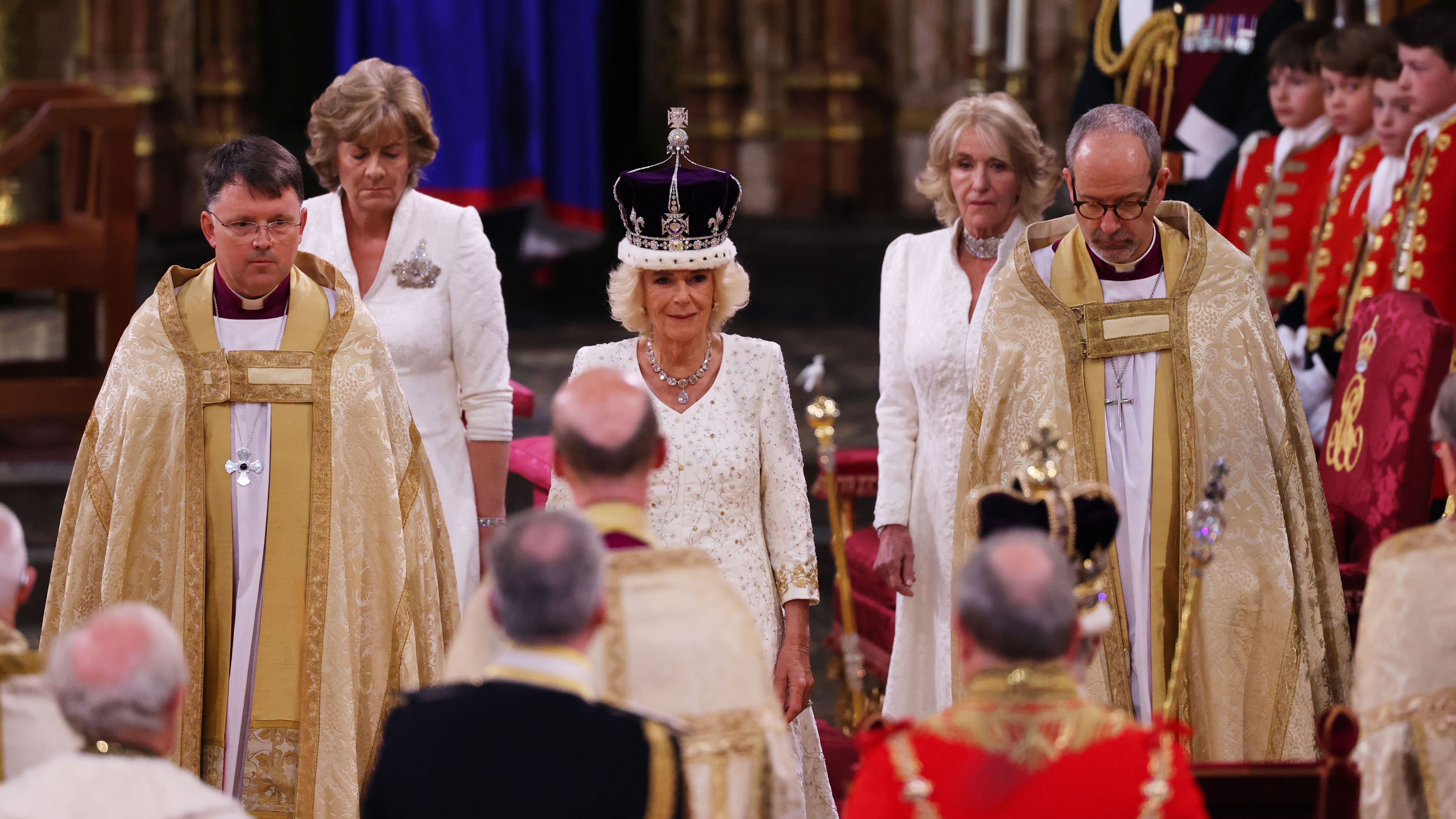 Camila coronada como reina de Inglaterra