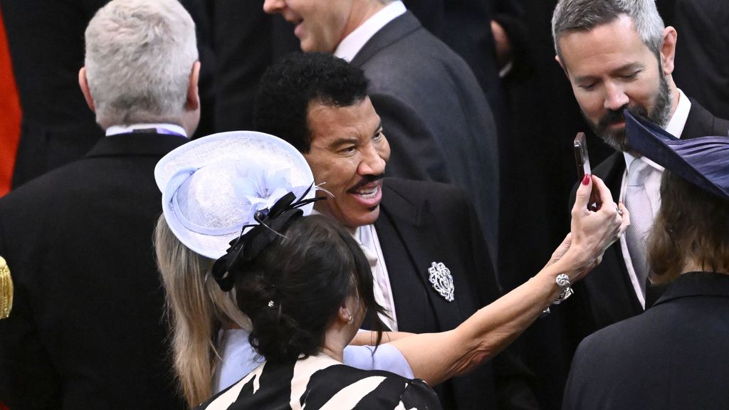 El cantante norteamericano Lionel Richie, a su llegada a la abadía de Westminster