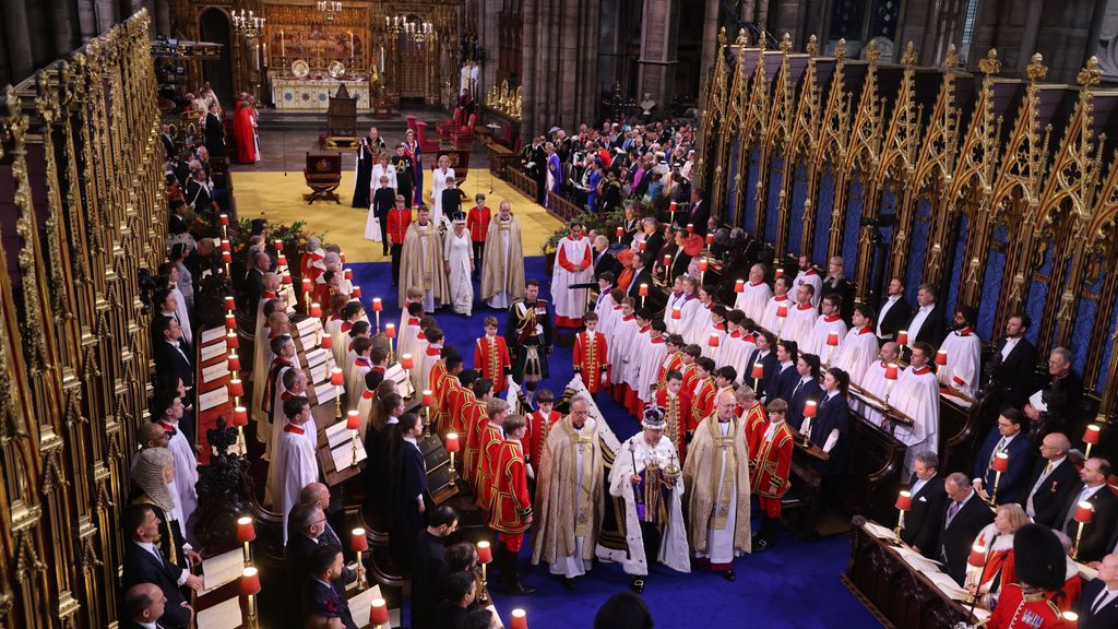 La abadía de Westminster despide al rey Carlos III y la reina Camila, ya coronados, oficialmente, como los nuevos monarcas de Reino Unido