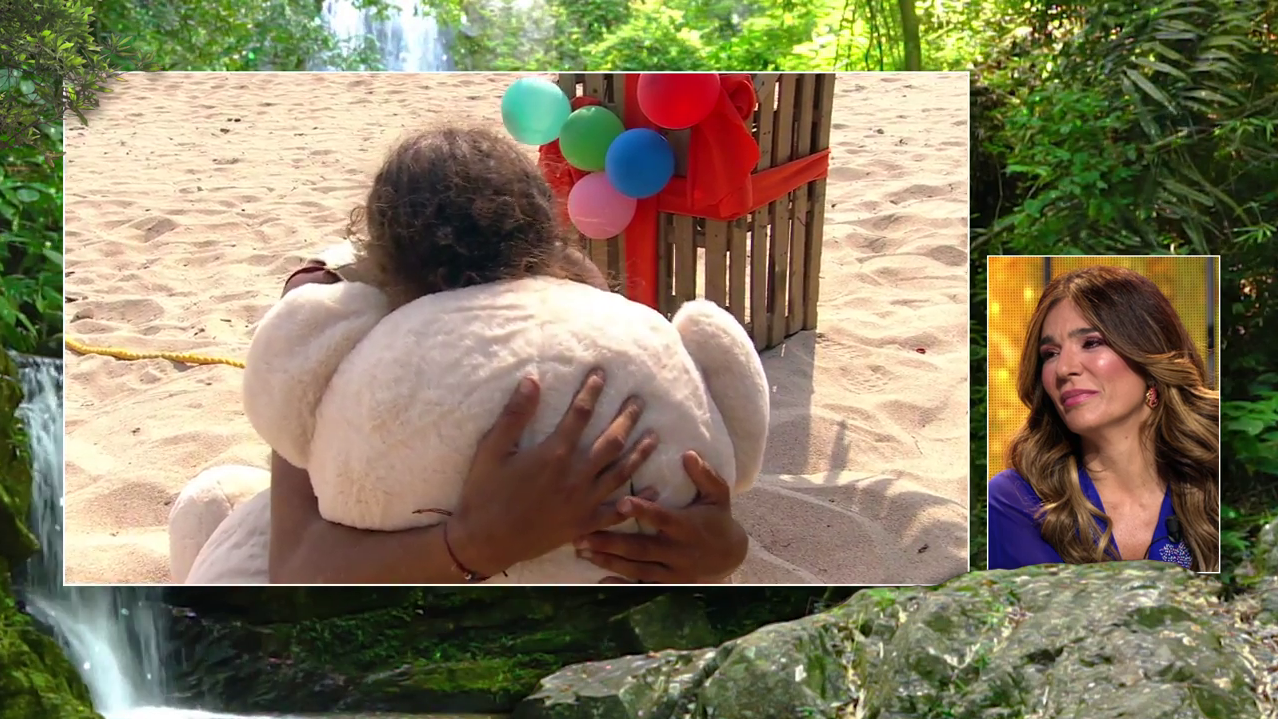 Alma recibe la sorpresa de su hijo por el Día de la Madre