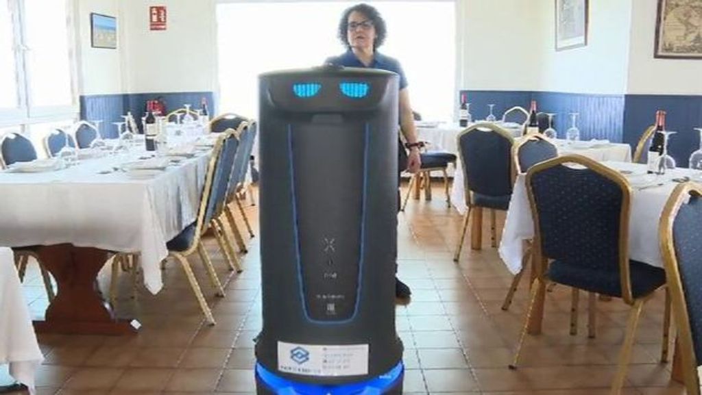 Un restaurante cántabro apuesta por un camarero robot