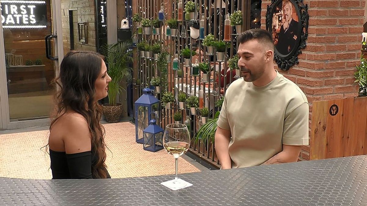 Alba, de ‘First Dates’, no quiere a un chico de pueblo en su vida: “Mi ex no quería salir de allí”