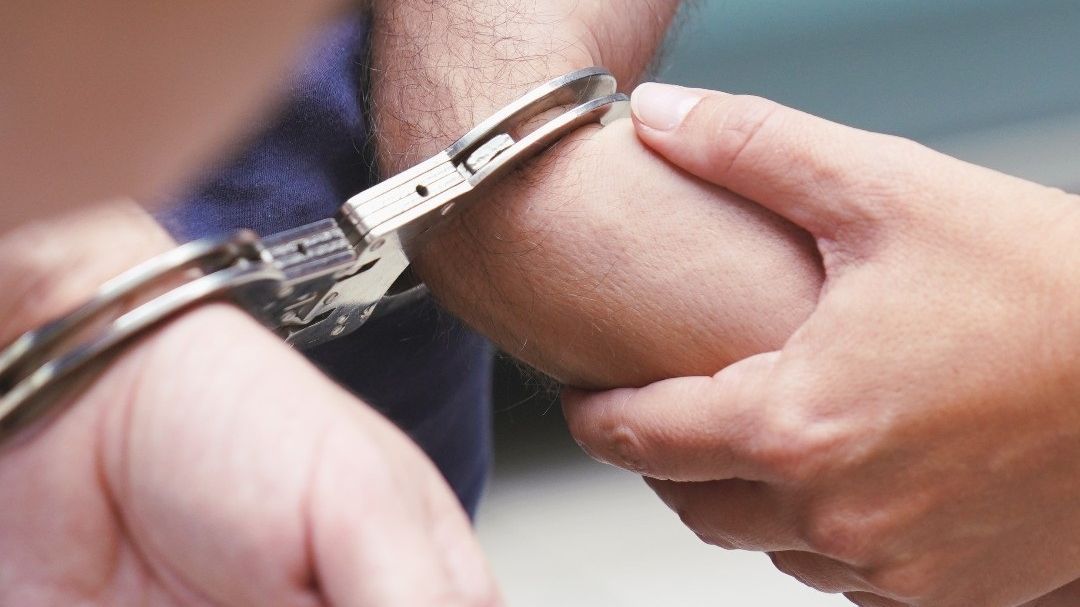 Foto recurso de unas esposas