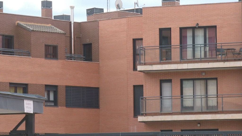 Los vecinos de Sotoverde de Arroyo, en Valladolid, encerrados en su casa por culpa de los okupas de la Sareb