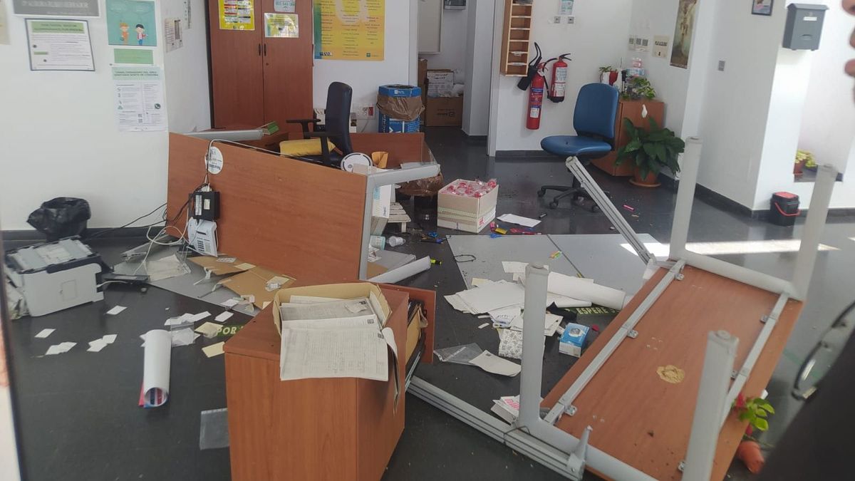 Destrozos en el consultorio médico de Belmez Destrozos en el consultorio médico de Belmez