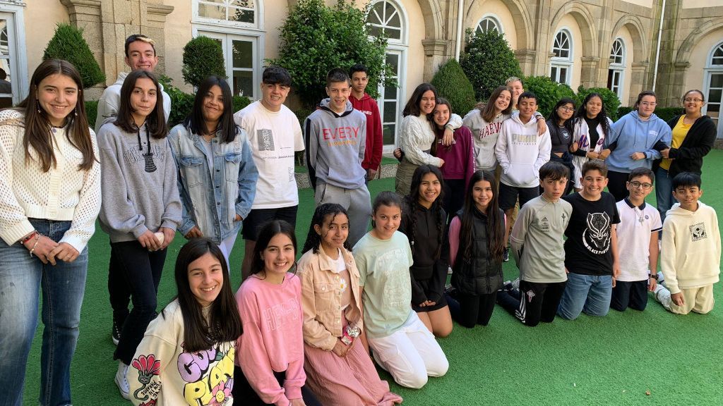 Escolares de Monforte que participan en el sondeo.