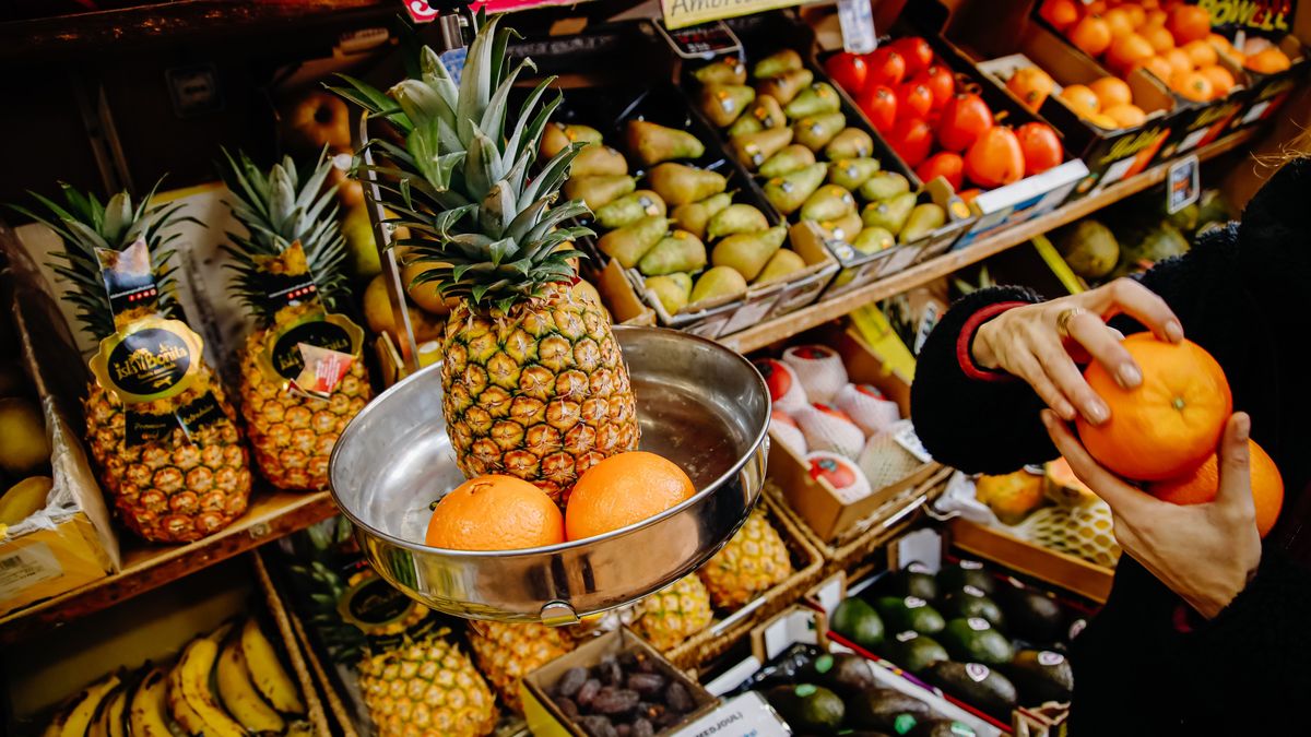 Interior de frutería en Madrid