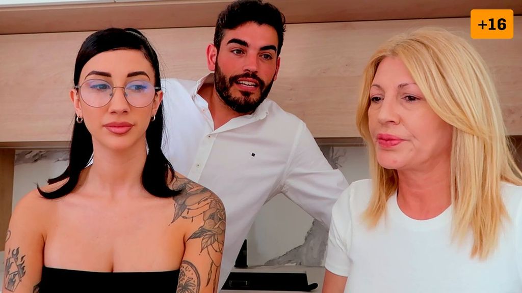 Naomi y Adrián se enfrentan a la opinión de su familia sobre su relación (2/2)