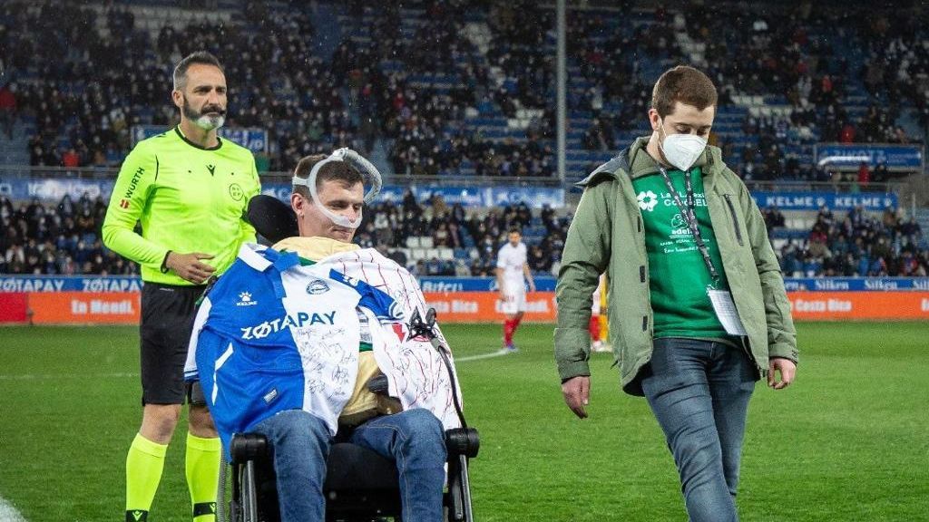 Muere Rodri, el joven de 26 años que visibilizó la ELA con el saque de honor del Alavés-Sevilla