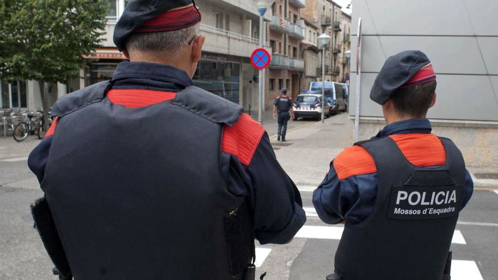 Detenido por difundir vídeos sexuales de su hermano y su cuñada en redes sociales