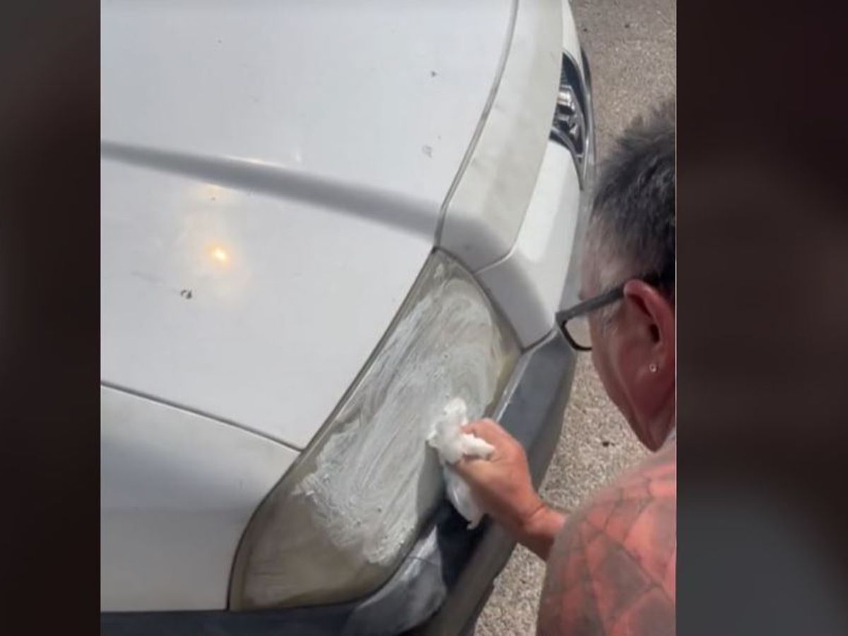Este truco de TikTok para limpiar los faros del coche se ha hecho viral