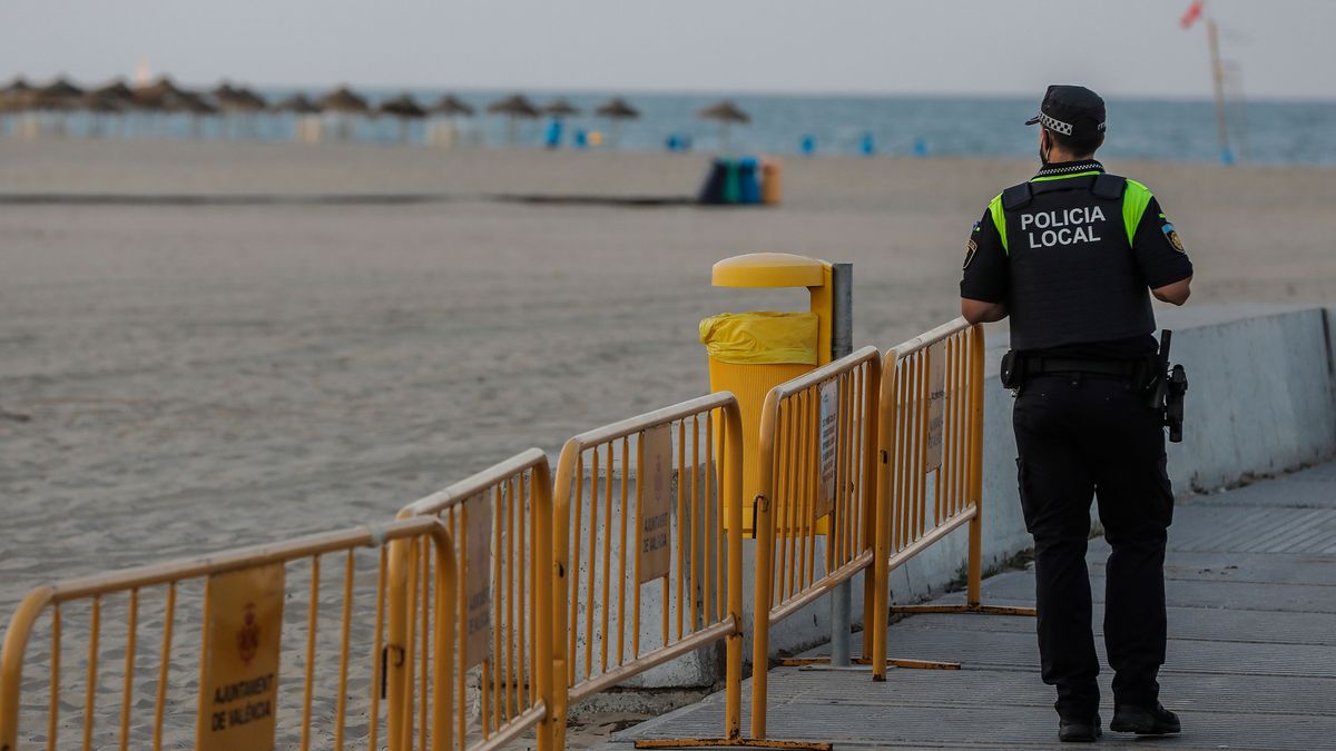 Policía Local en la playa