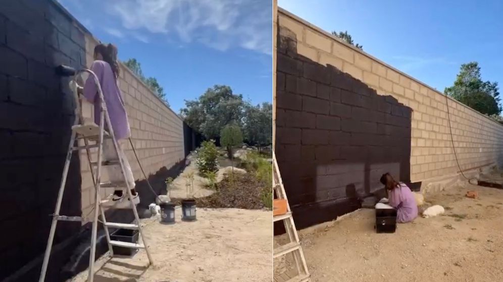 Marta en pleno proceso de pintado