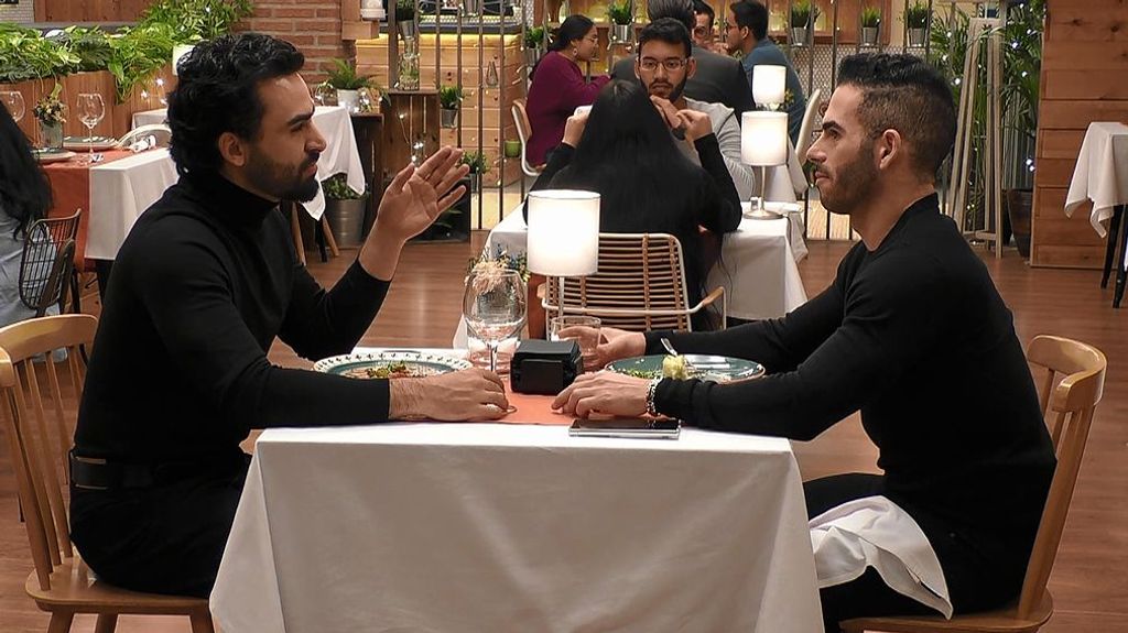 Abel y Eduardo durante su cita en 'First Dates'