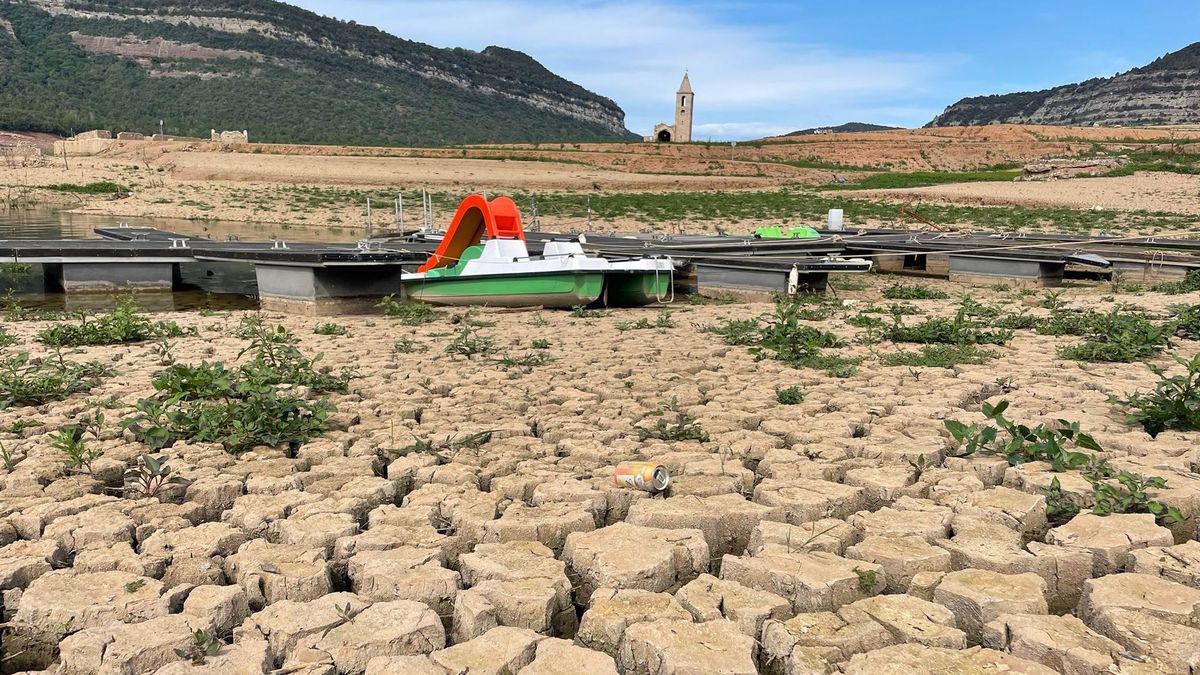 Imagen del embalse de Sau, este martes, tras las lluvias del fin de semana Imagen del embalse de Sau, este martes, tras las lluvias del fin de semana