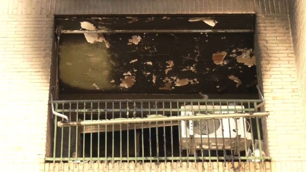 Vecinos del piso afectado por la explosión de gas en Granada recuerdan lo ocurrido