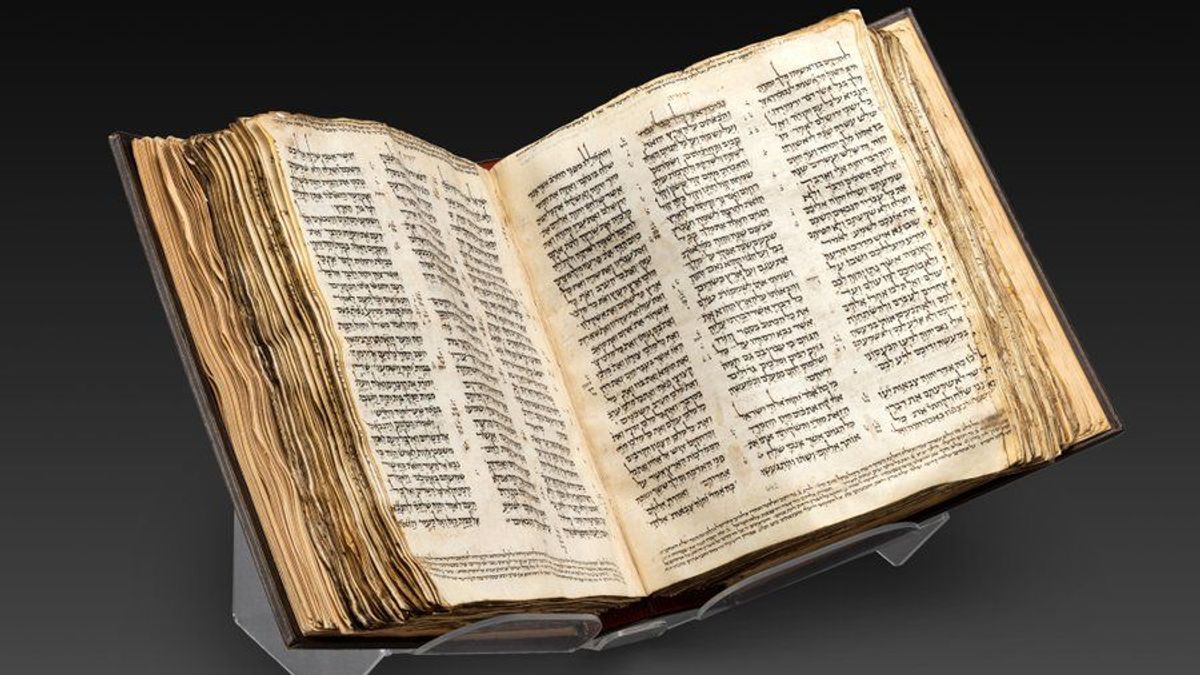 Se vende la Biblia hebrea más antigua del mundo por 38 millones de dólares