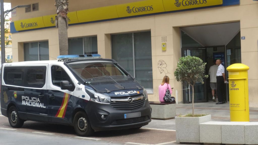 Desaparecen las colas en Correos de Melilla tras la orden de pedir el DNI a los votantes