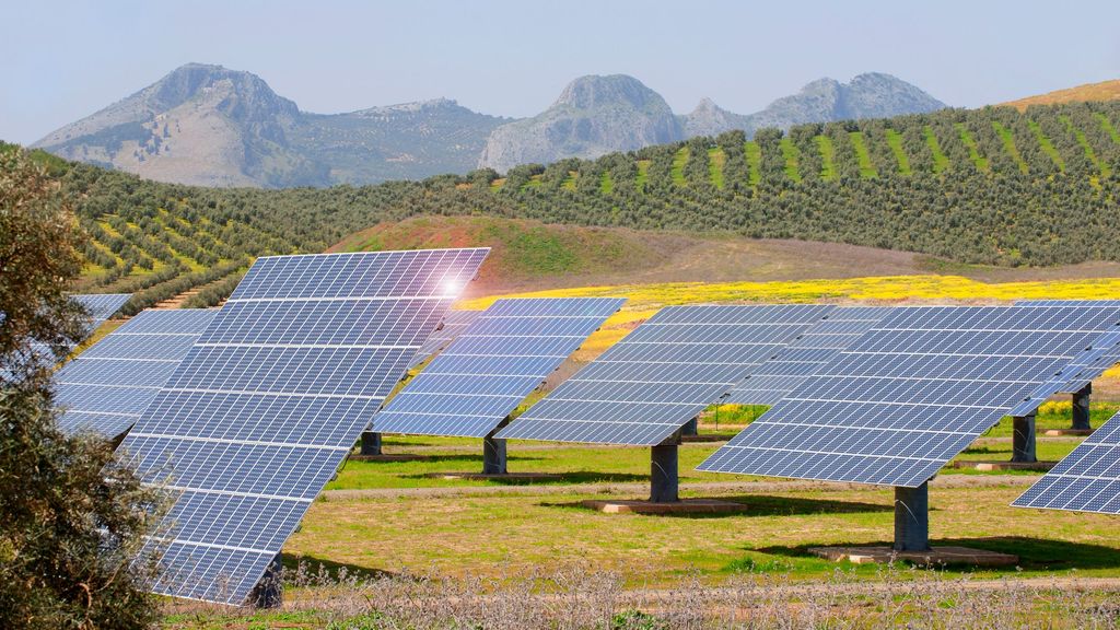 La acumulación de la energía solar, favorecida en parte por la sequía, tiene una incidencia directa en nuestras facruras.