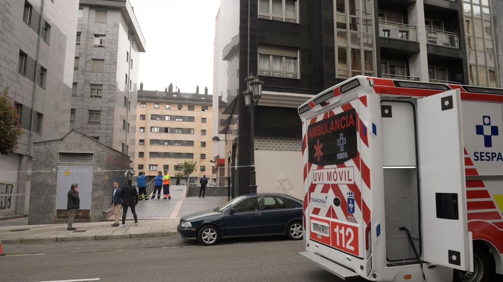 Mueren dos niñas de 12 años al precipitarse por un patio de luces en Oviedo