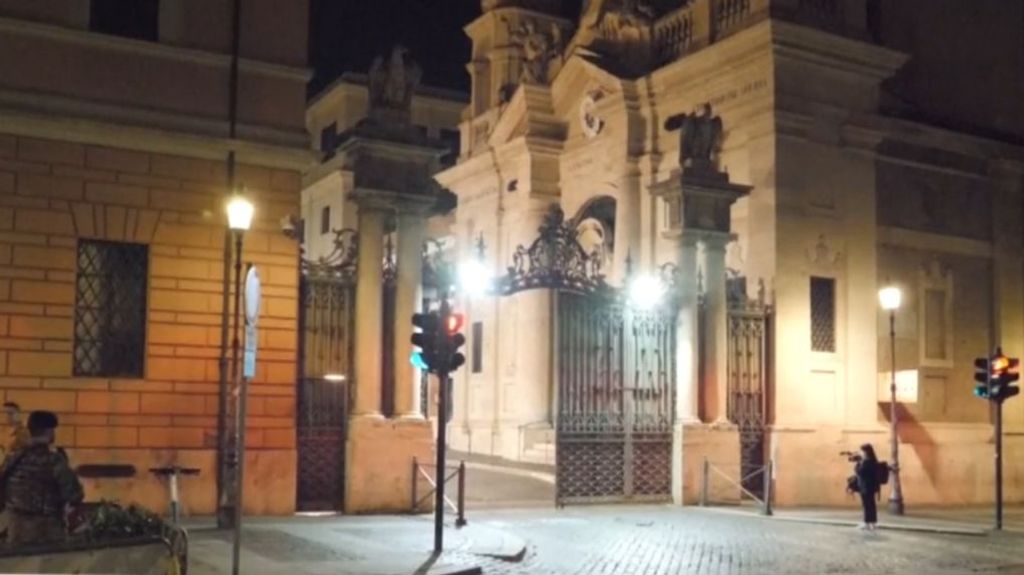 Un conductor causa el pánico en el Vaticano al irrumpir a toda velocidad