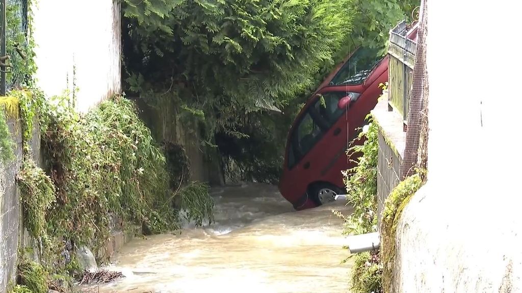 Inundaciones en el norte de Navarra tras un episodio de lluvias torrenciales