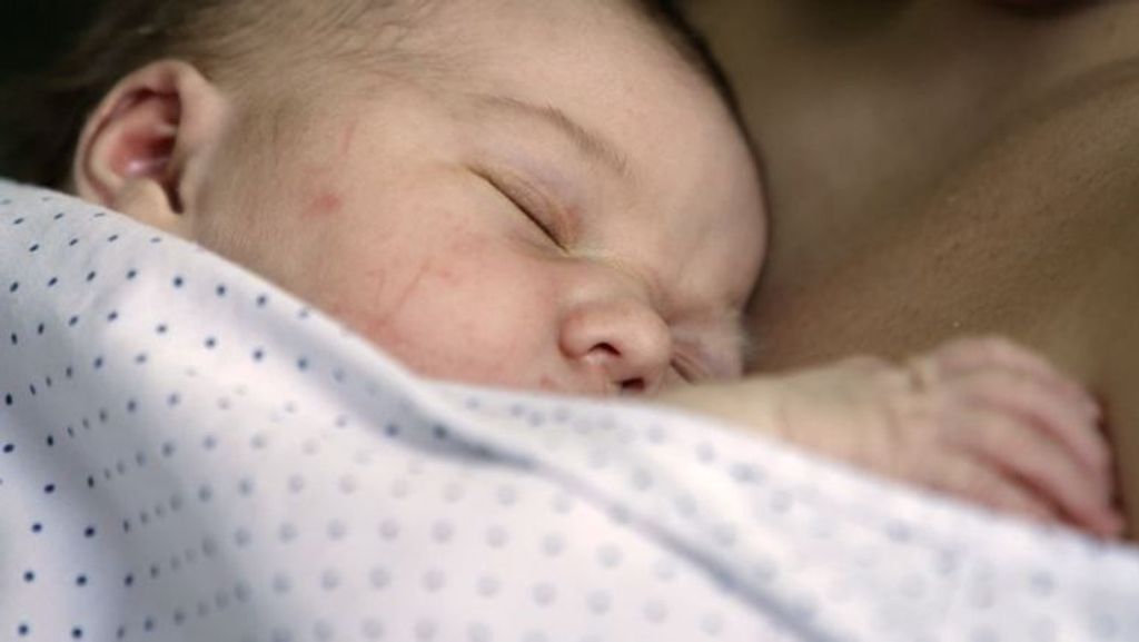 La natalidad, lastrada por el covid: no nacen ni 900 bebés al día en toda España