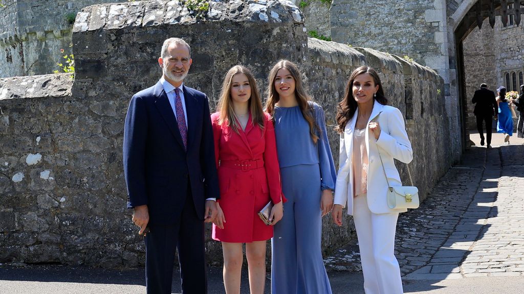 La princesa Leonor finaliza sus estudios en Gales: la graduación a la que han acudido los reyes y la infanta Sofía