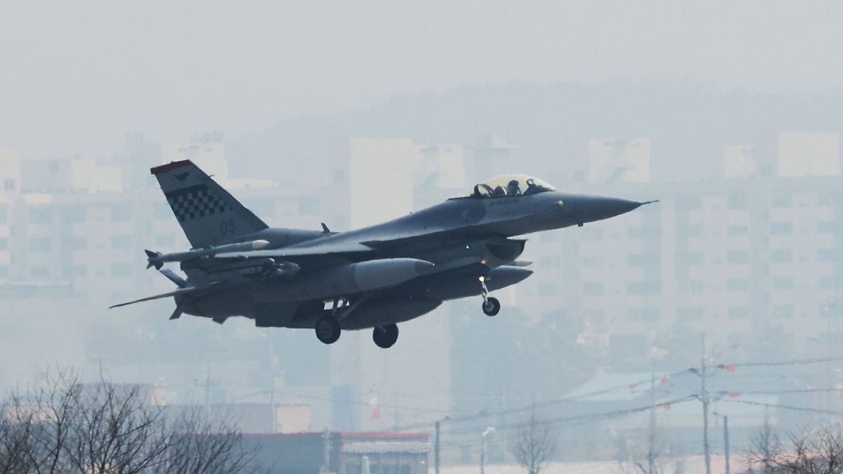 Rusia advierte de que la entrega de F-16 a Ucrania conllevaría "riesgos colosales" para Occidente