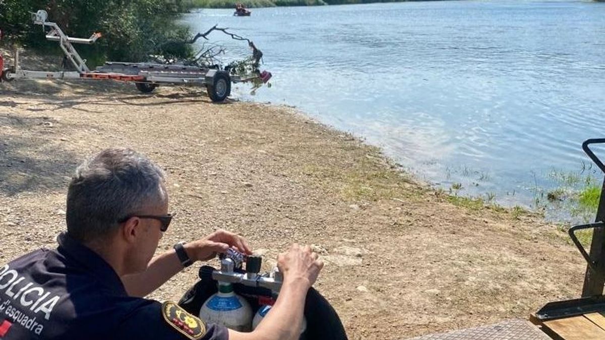 Los Mossos d'Esquadra encuentran un cadáver en el río Ebro (Tarragona) dentro de un vehículo hundido