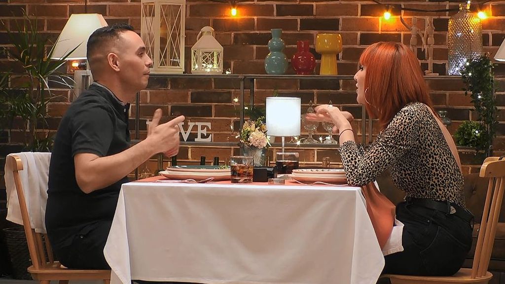 Carlos y Patricia durante su cita en 'First Dates'