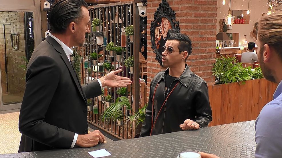 Jesús y David durante su cita en 'First Dates'