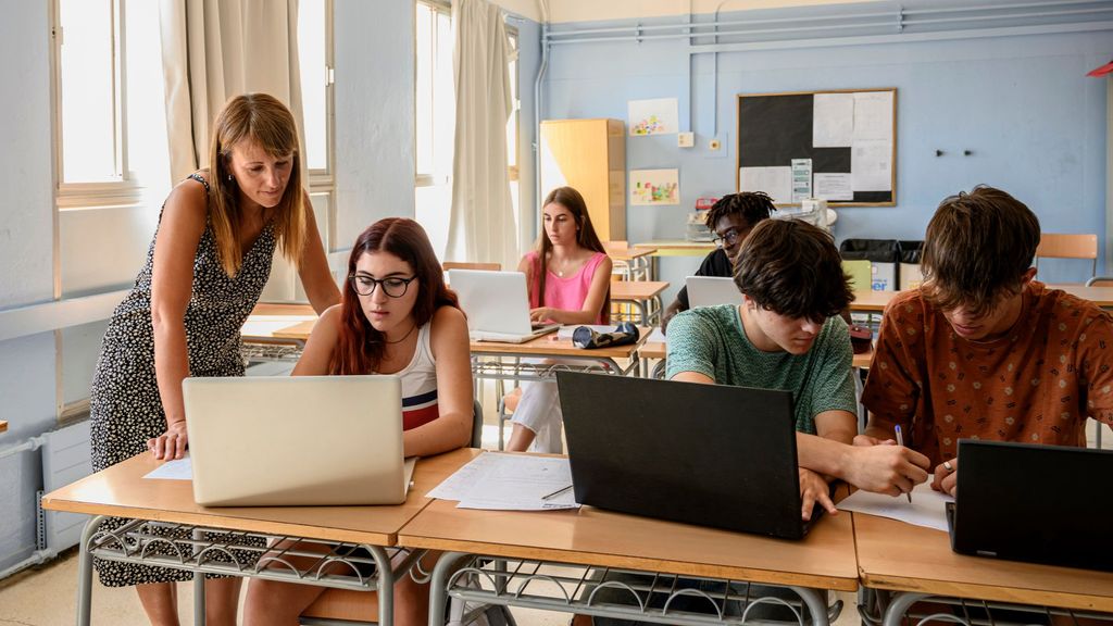"Las escuelas de élite volverán al lápiz y papel y eliminarán el ordenador"