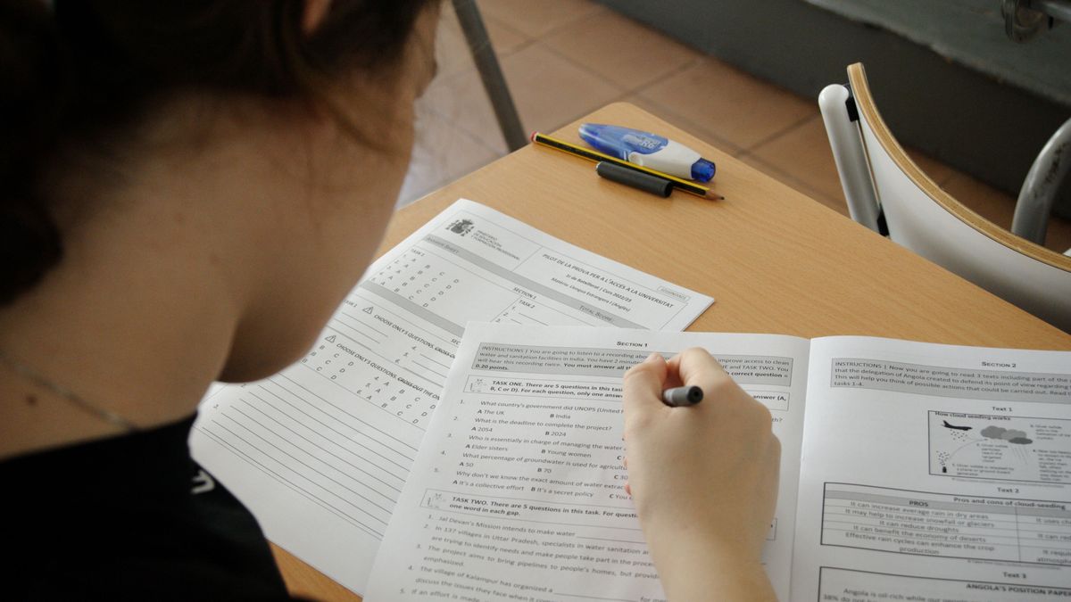 Los estudiantes ya se están preparando para la selectividad Los estudiantes ya se están preparando para la selectividad
