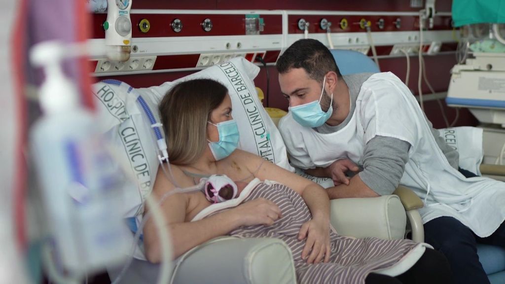 Nace el bebé de la primera mujer trasplantada de útero en España