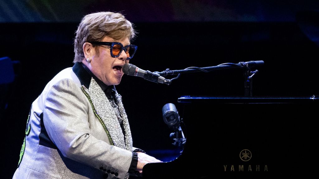 Elton John corona el Palau Sant Jordi de Barcelona en su penúltimo concierto en España