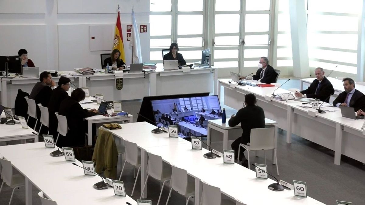 Sala del juicio por el accidente del Alvia en Santiago