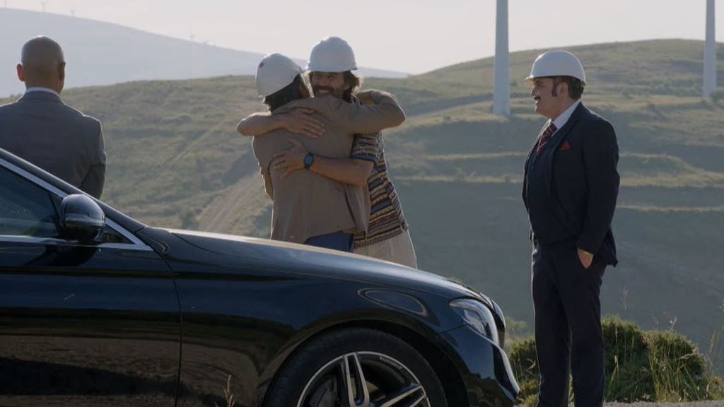 Moncho returns with Ruth to Peñafría and with a secret objective that affects Peñafría
